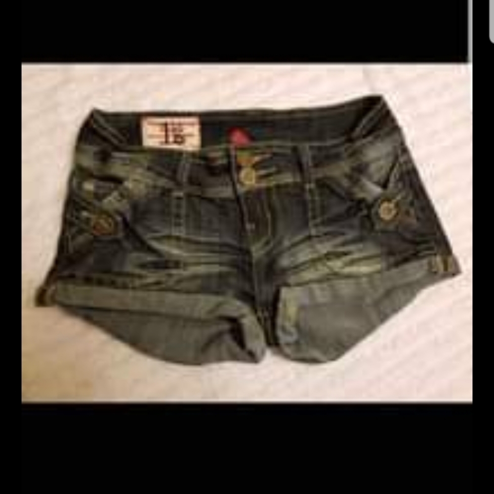 1st kiss junior si,e 4 denim shorts